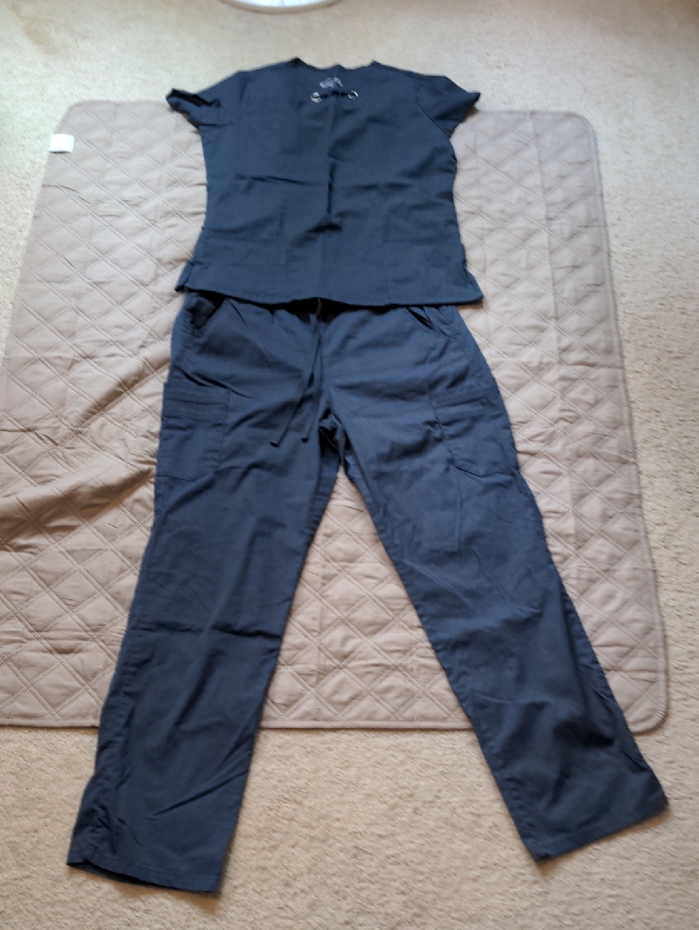 EUC Uniform Advantage Butter-Soft Scrub Set